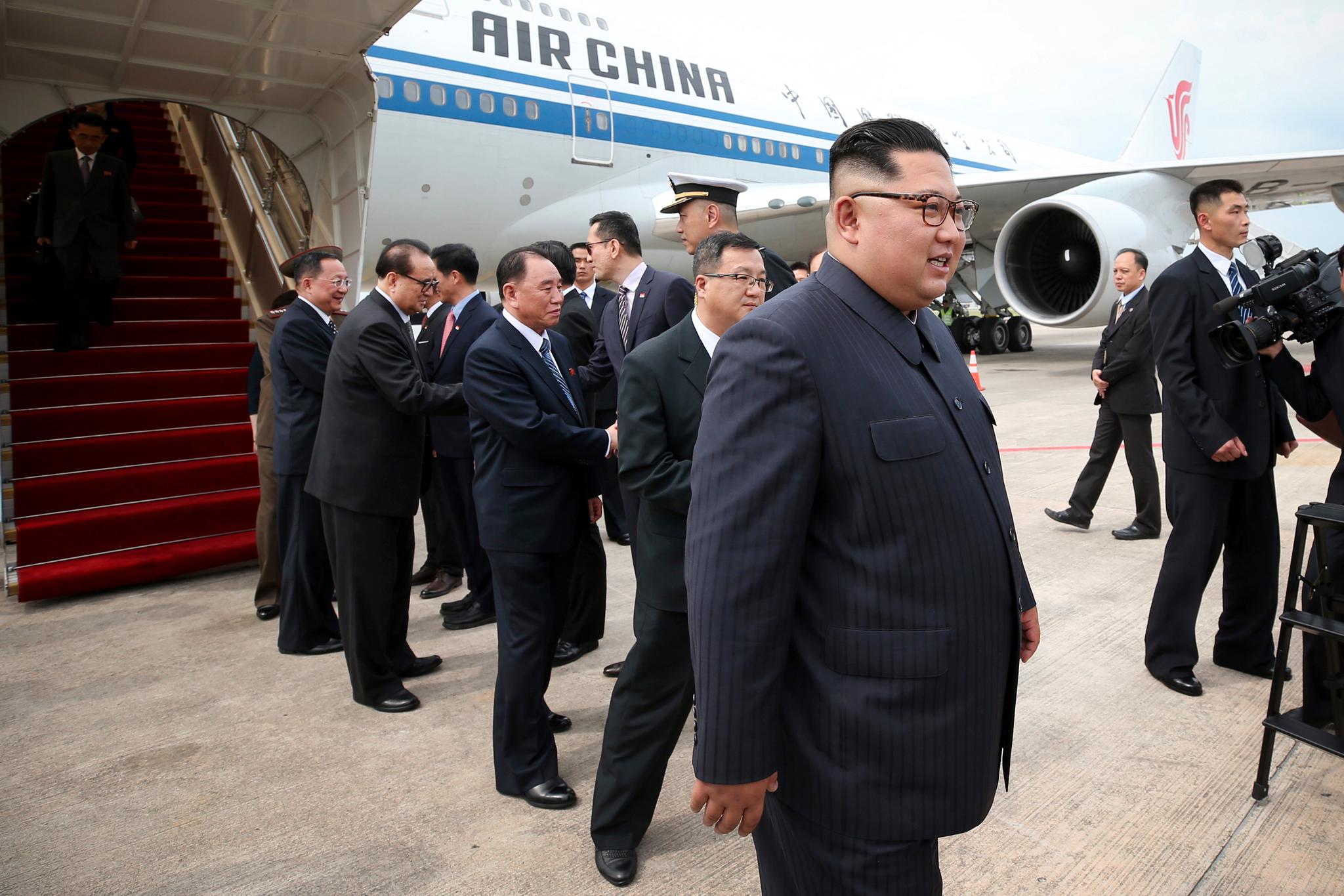 Kim Jong-un ankom Singapore om bord på et Boeing 747- fly fra det kinesiske flyselskapet Air China mandag. 