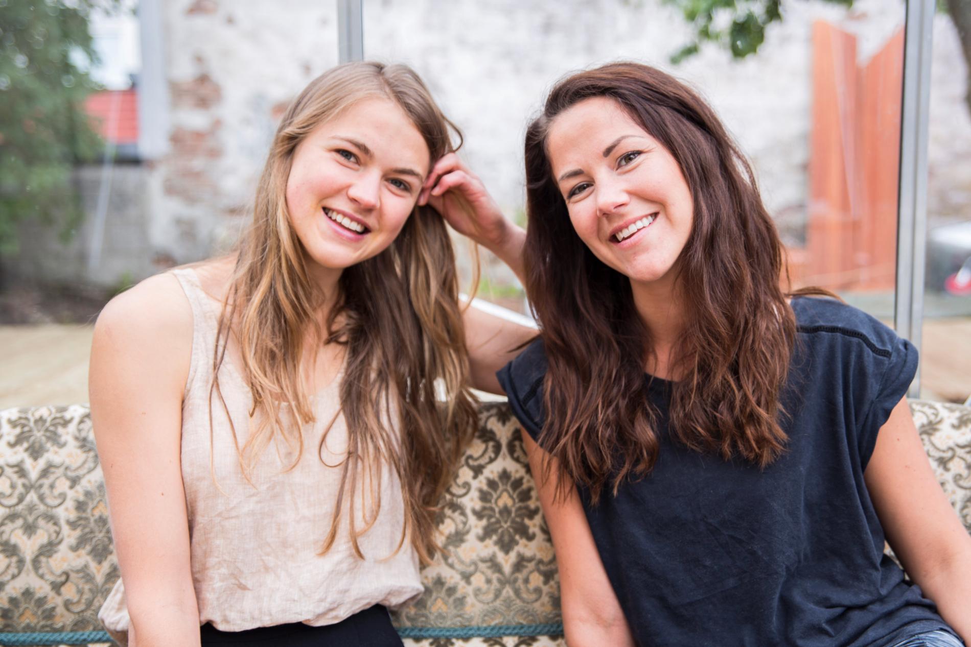 Det er et knapt ett år siden Ingrid Moe (t.v.) og Kristin Knutsen møttes for første gang. Nå åpner de byens første veganske kafé sammen. 