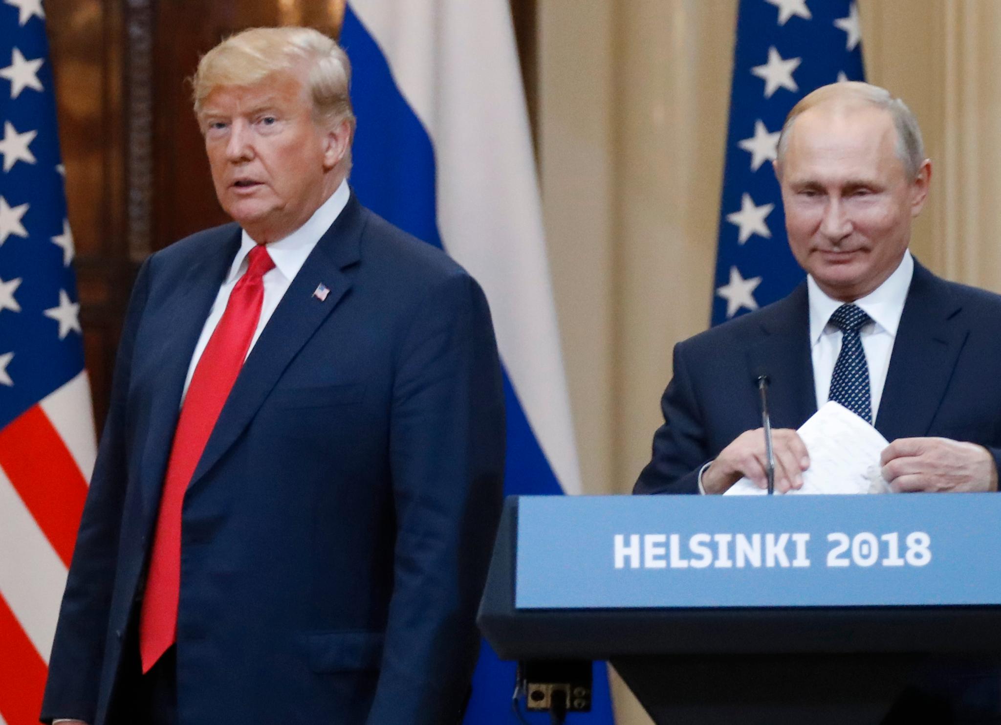 Både venner og fiender av Donald Trump gav gårsdagens seier til Russlands president Vladimir Putin etter en allerede famøs pressekonferanse.
