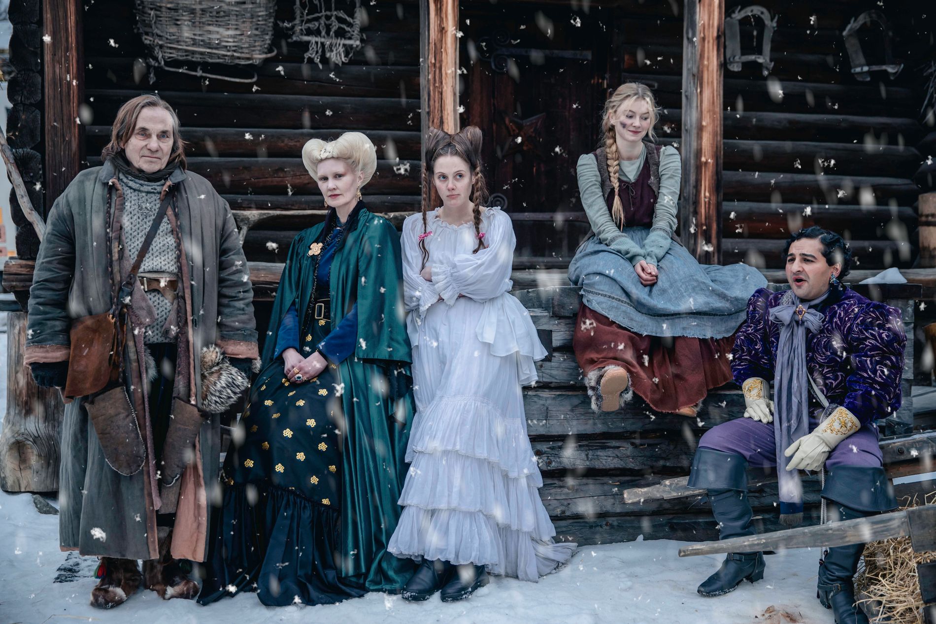 Mens vi venter på jul: «Tre nøtter til Askepott», her med Astrid S med rolleriktig sot i ansiktet og hennes venner og fiender, har novemberpremiere. 