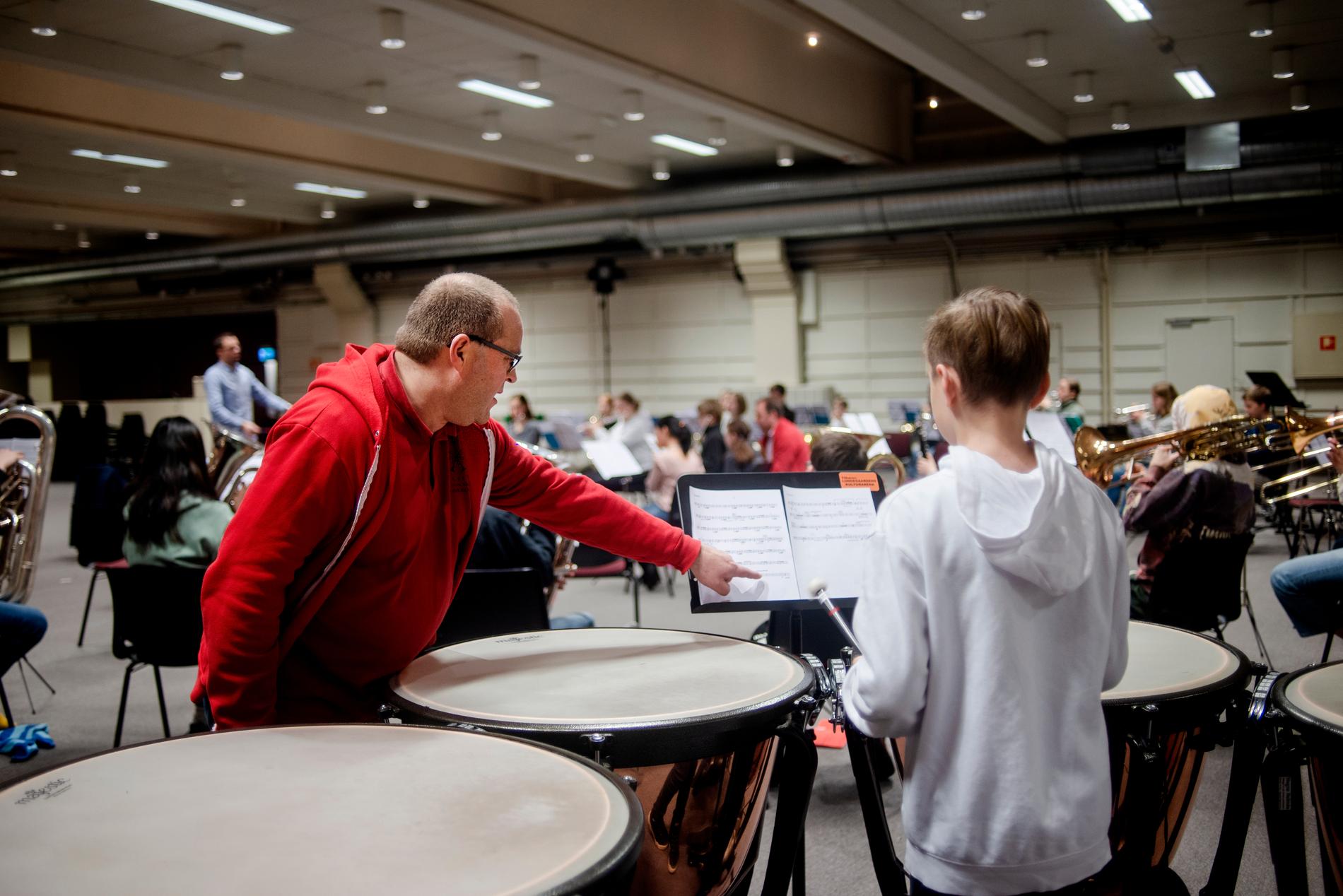 Midtun Skoles Musikkorps har sin første øving etter nyttår. For anledningen i Lungegaardens Kulturarena på Minde.