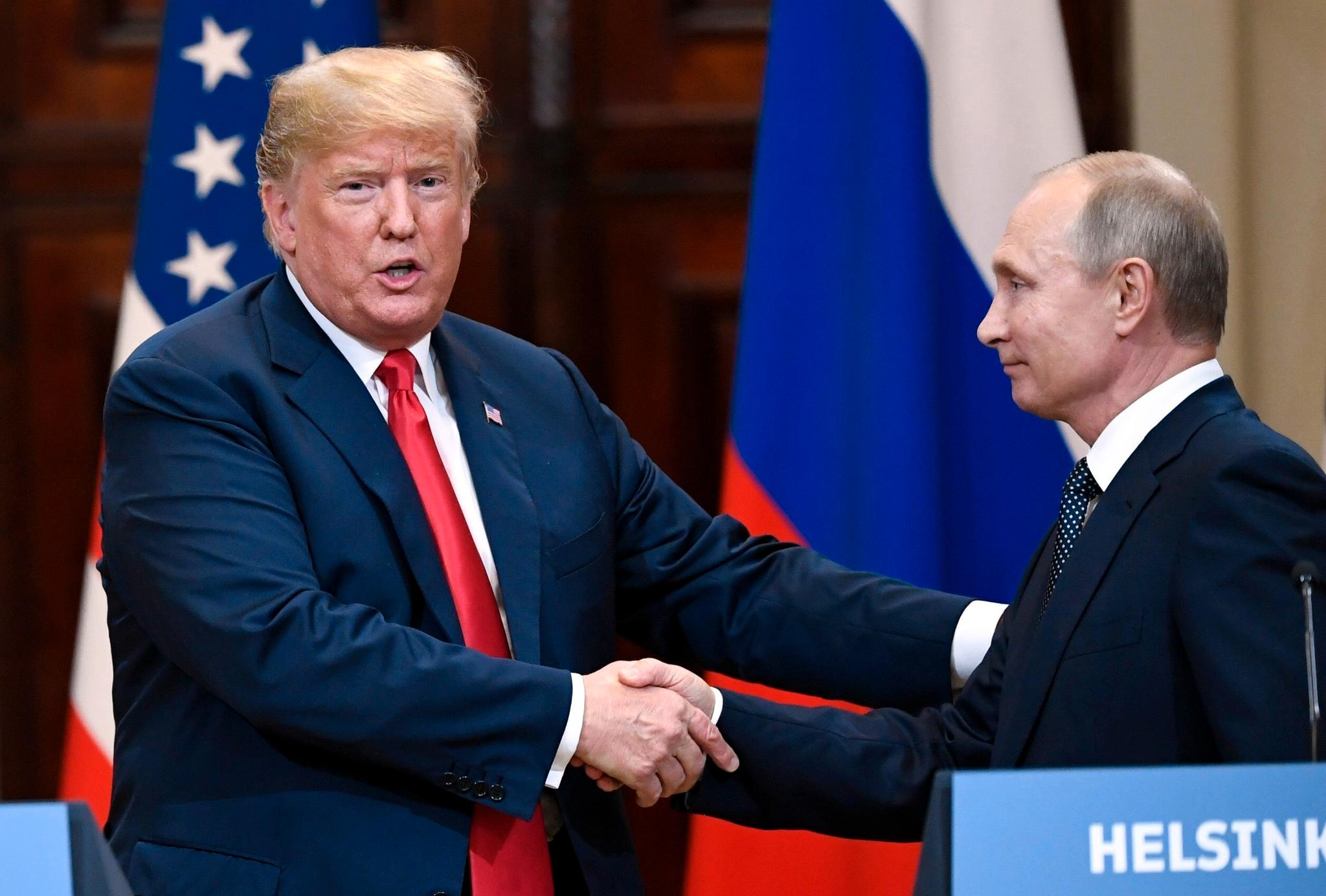 Trump og Putin holdt en felles pressekonferanse mandag ettermiddag. 