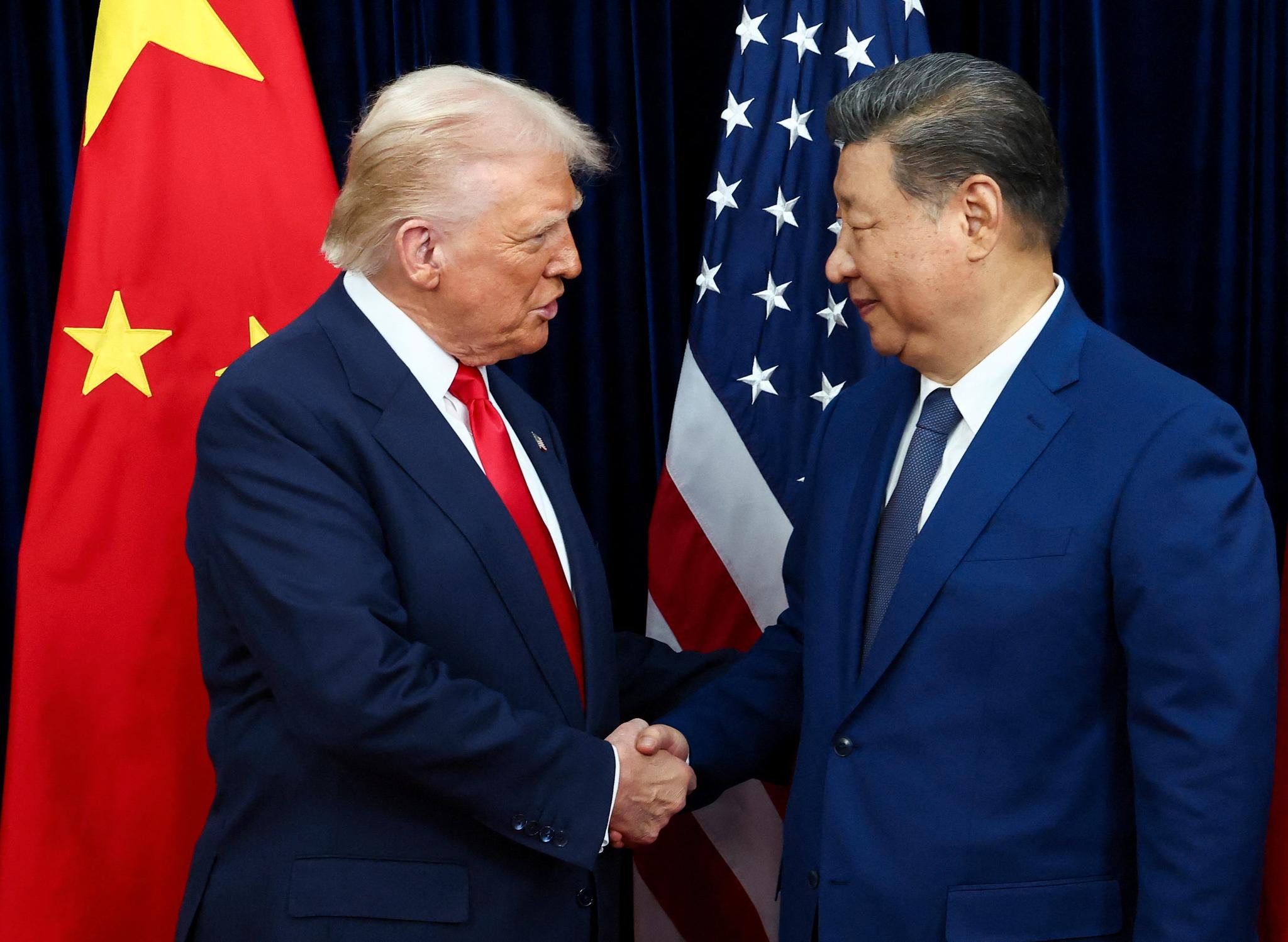 På vei til møtet med Xi meldte Trump at han igjen vil teste atomvåpen