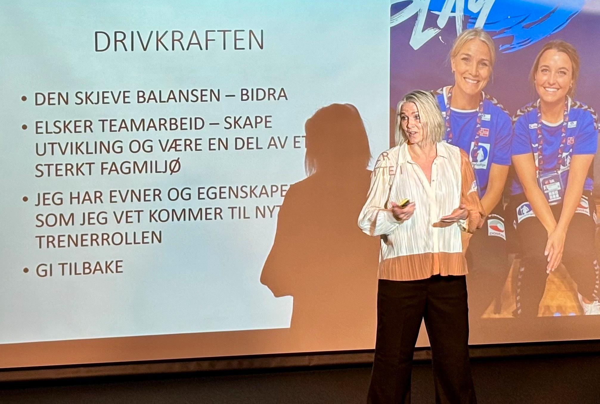  Gro Hammerseng-Edin på Norsk Toppidrettsgymnas sitt seminar om toppidrett for kvinner.