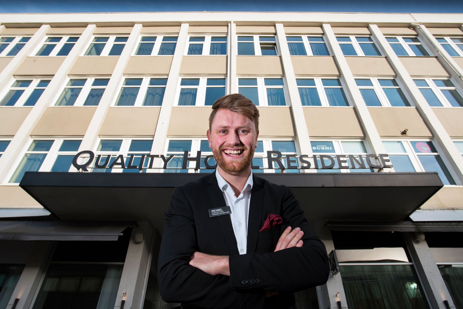  Michael Holm har klatret raskt i gradene. Nå er 26-åringen hotelldirektør ved Quality Hotel Residence i Sandnes. 