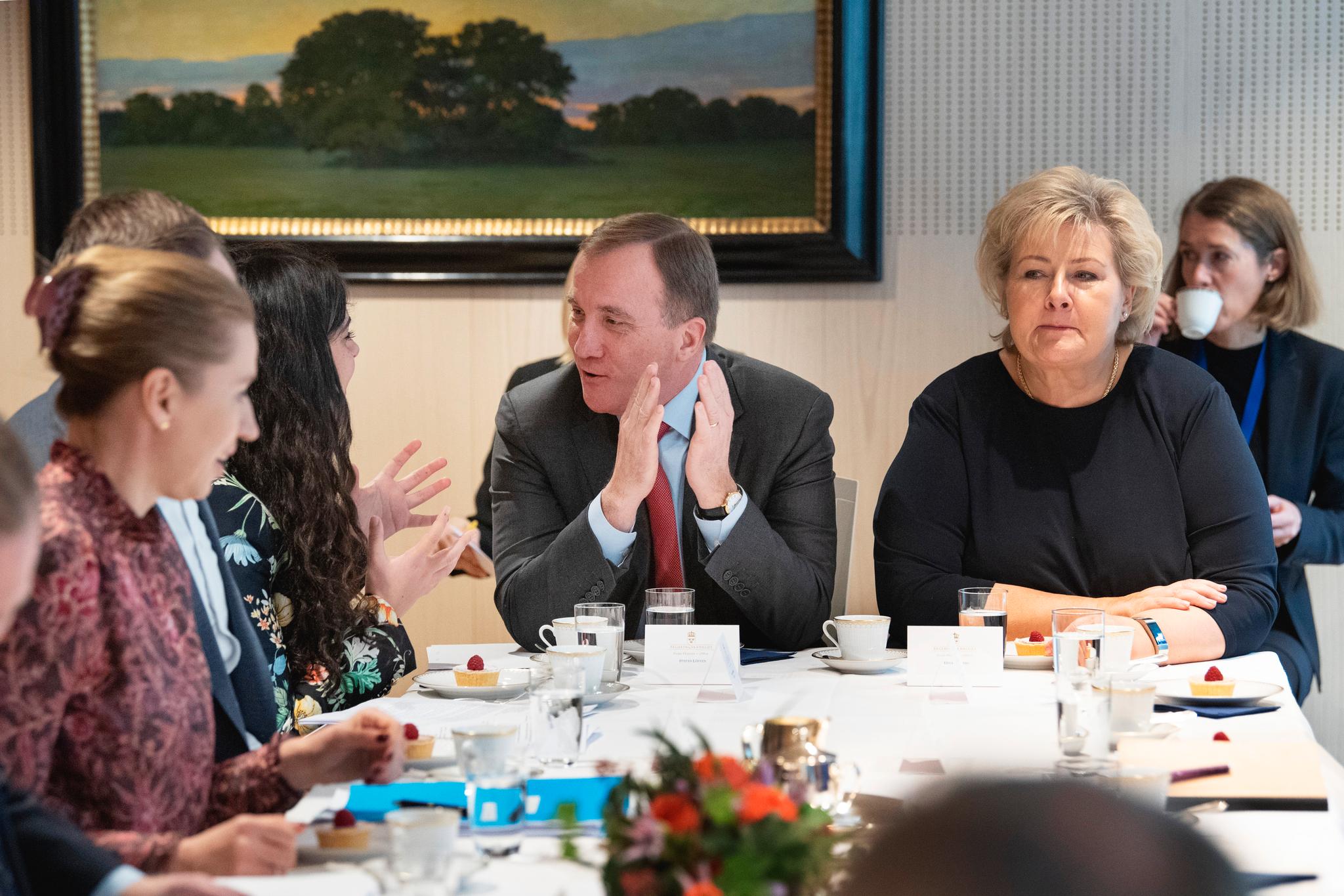 Statsminister Erna Solberg deltar på møter i Nordisk råd i Stockholm. Her med Sveriges statsminister Stefan Löfven. 