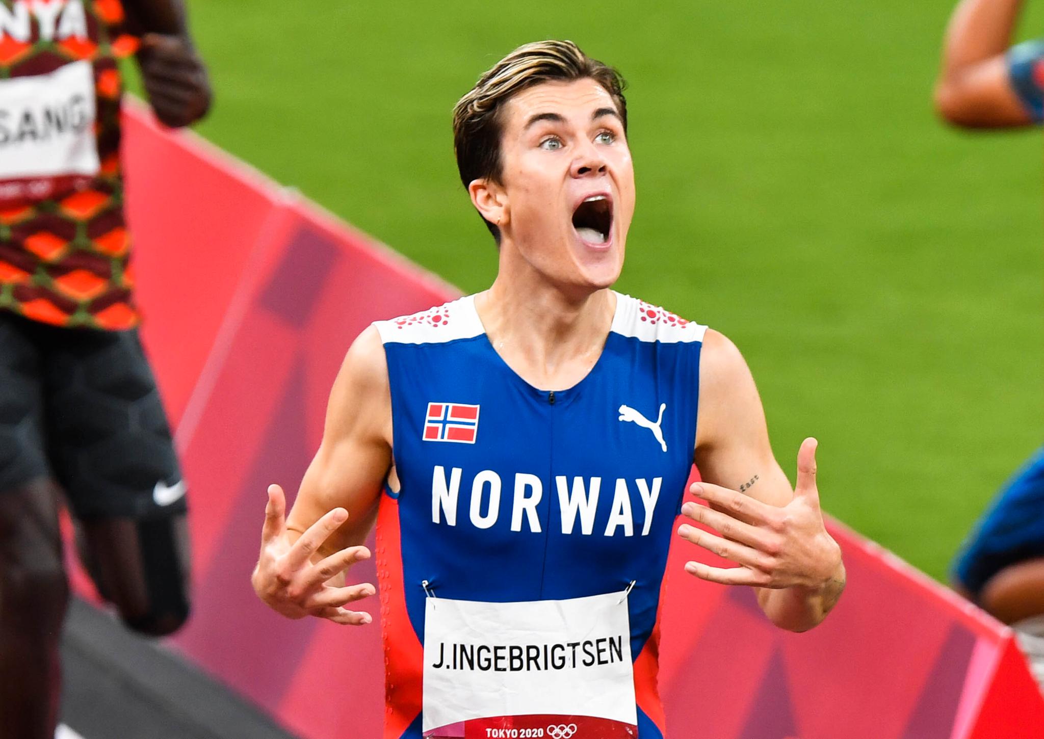 OL-VINNER: Jakob Ingebrigtsen inn som olympisk mester på 1500 meter.