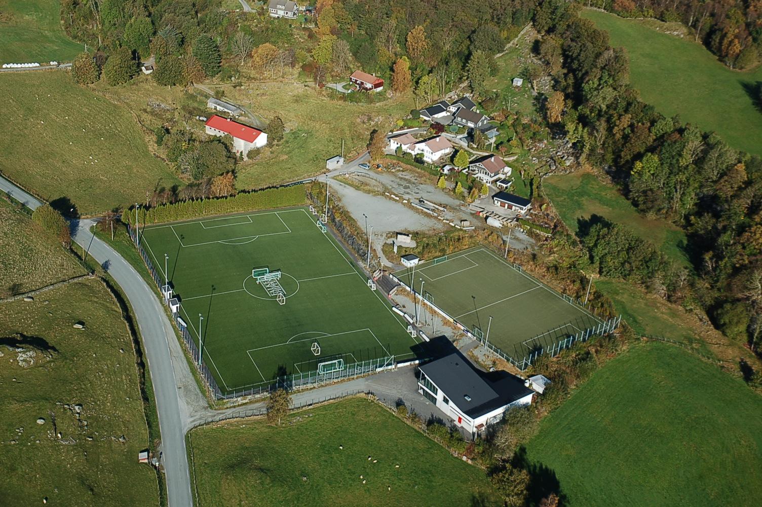 Fotballbanen på Leikvoll på Finnøy.(Foto: Rune Nedrebø)