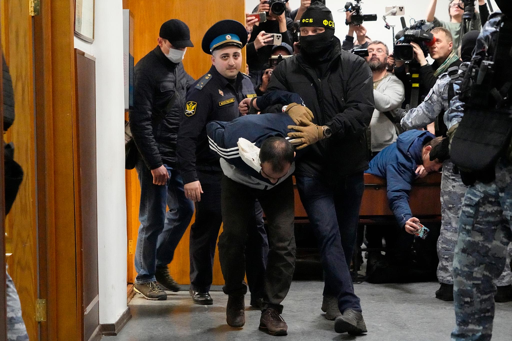 IS har tatt på seg ansvaret for angrepet mot Crocus konserthall i Moskva.