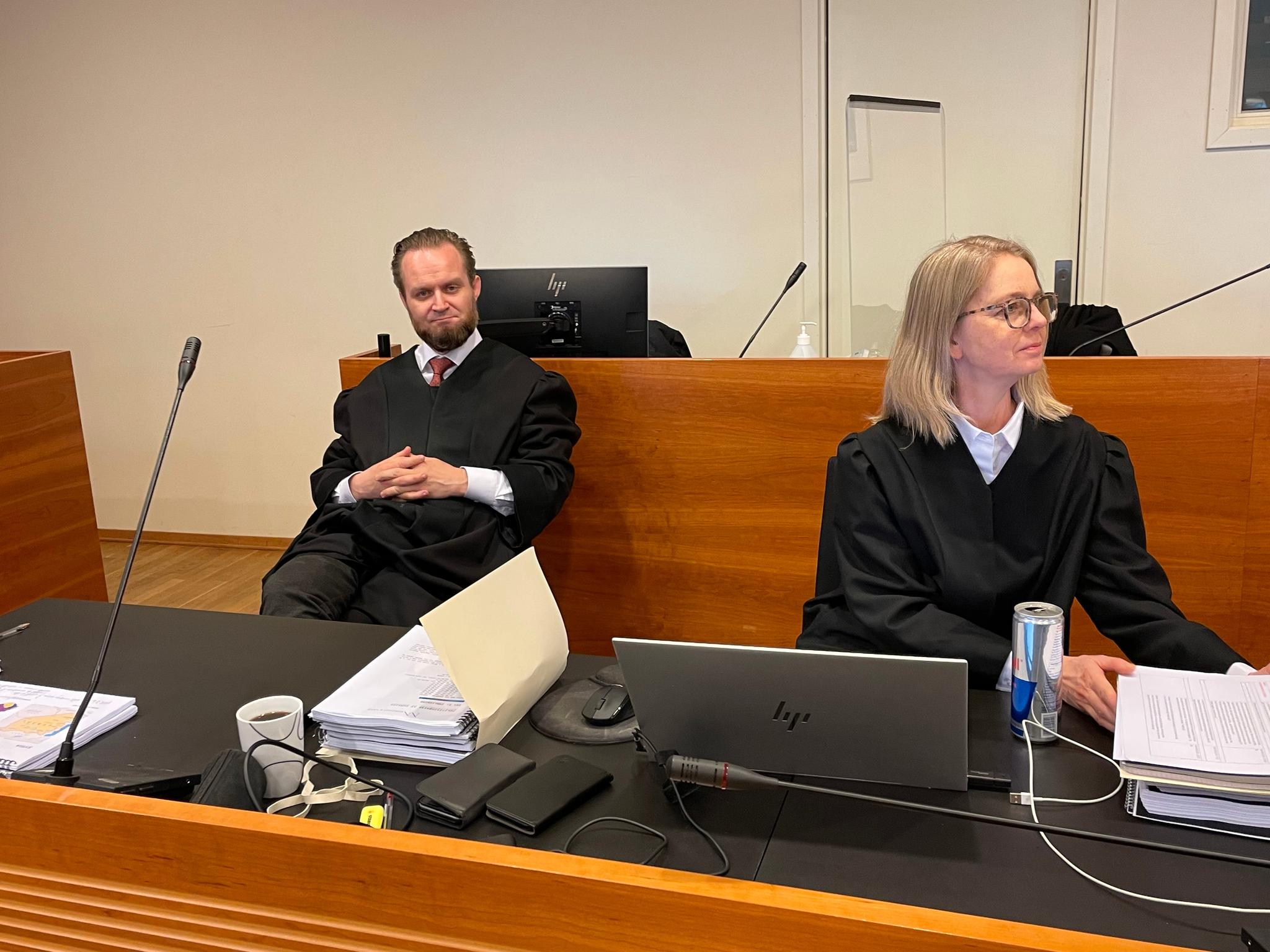 Tirsdag morgen startet ankesaken til den IS-dømte Oslo-kvinnen i Borgarting lagmannsrett. Advokat Nils Christian Nordhus og Ann Helen Aarø forsvarer henne, foruten advokat Magnus Nordhus.
