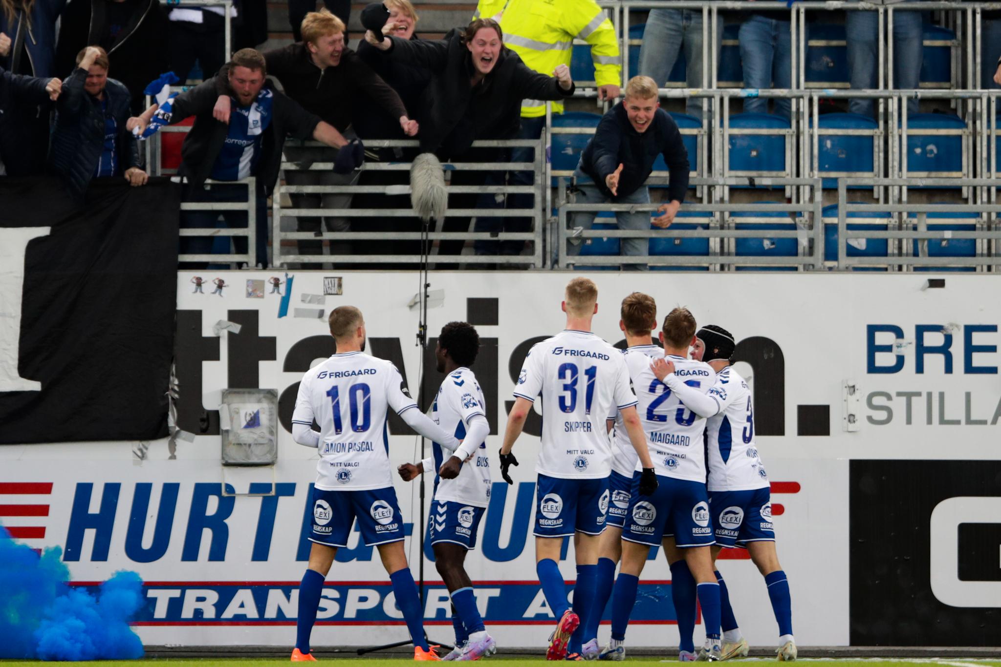 SARPSBORG-JUBEL: Scoringen til Kristian Fardal Opseth skapte ekstase hos Sarpsborg 08 og supporterne.