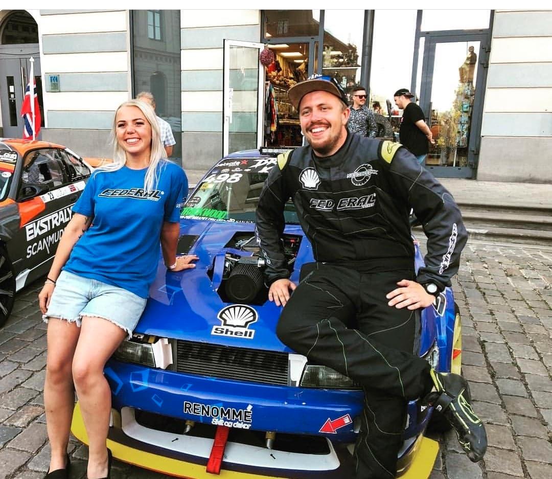 Marianne Halvorstad og samboeren Tor Arne Kvia. Tor Arne konkurrerer i verdenstoppen når det kommer til drifting.