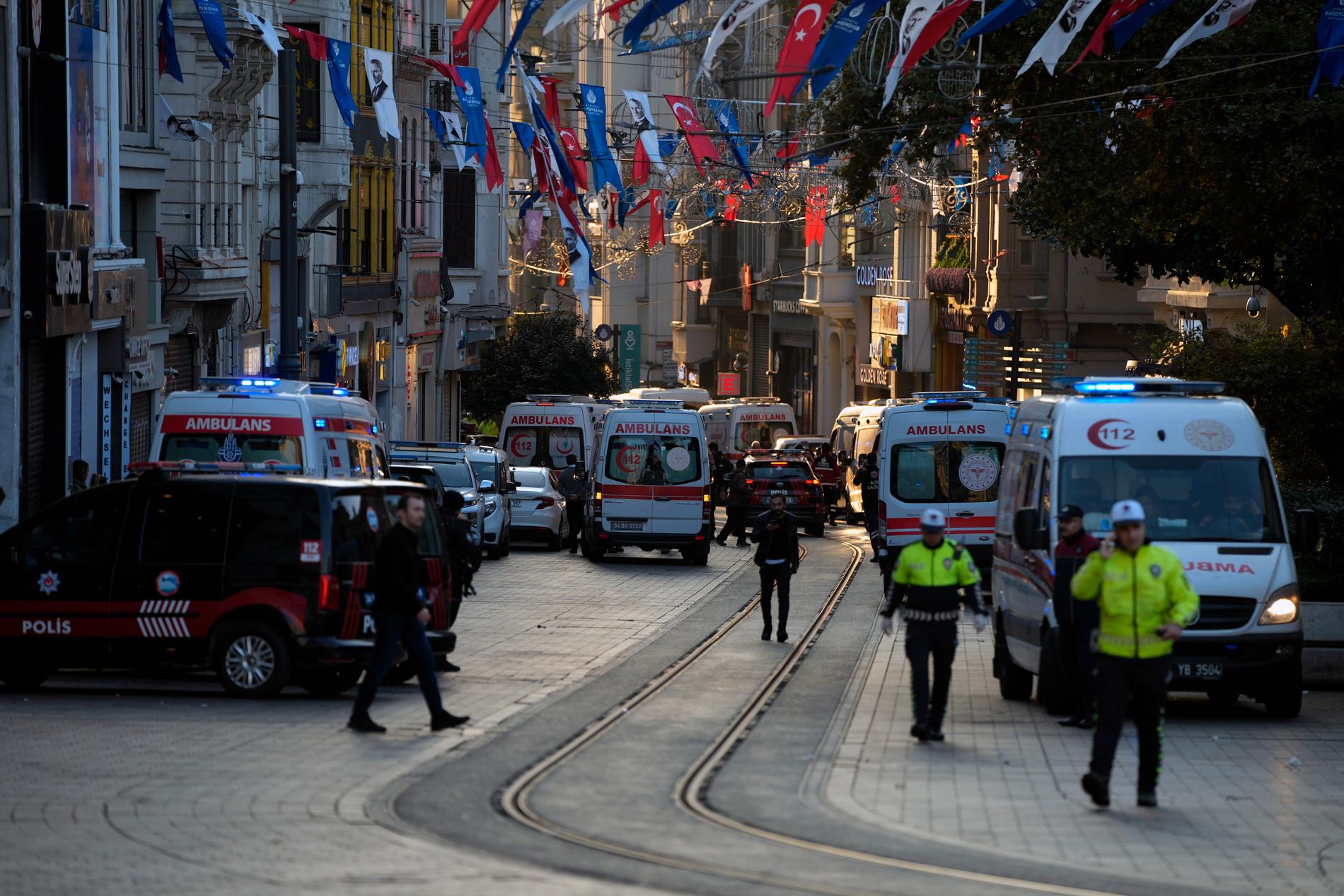 Ifølge ubekreftede meldinger kan det være snakk om et selvmordsangrep i Istanbul, men dette er ikke bekreftet. 